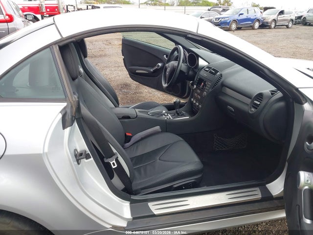 44675101 :رقم المزاد ، WDBWK54FX7F146797 vin ، 2007 Mercedes-benz Slk 280 مزاد بيع