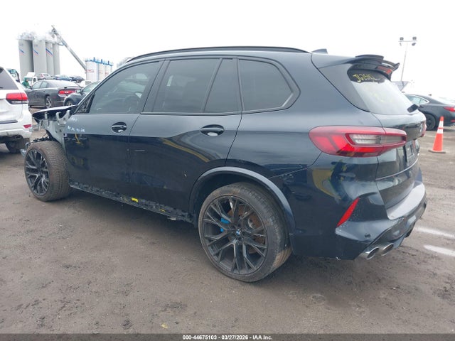 44675103 :رقم المزاد ، 5YMJU0C01N9J62542 vin ، 2022 Bmw X5 M مزاد بيع