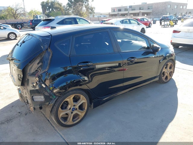 Ford FIESTA ST 2017 3FADP4GX5HM121712 Image 4