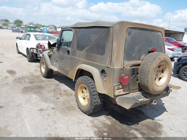 2005 JEEP WRANGLER 1J4FA44S15P366911 Photo 2