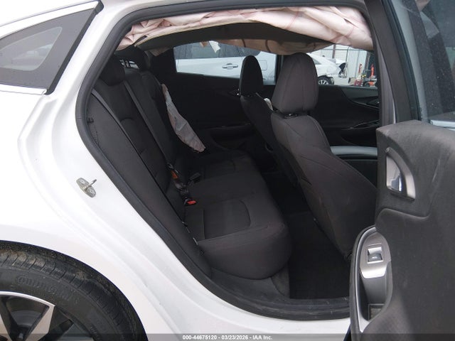 1G1ZG5ST8LF133915 Chevrolet Malibu Fwd Rs