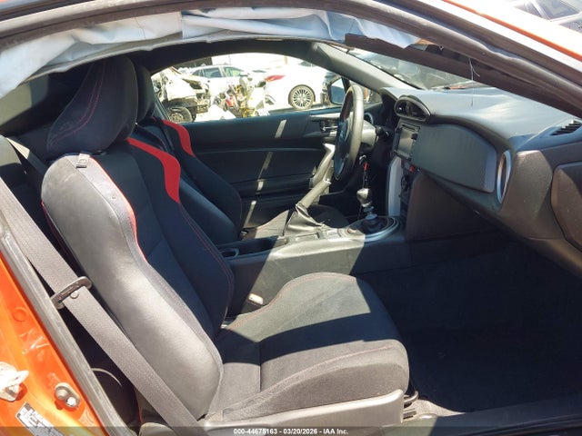 Scion FR-S 2015 JF1ZNAA16F9704493 Image 5