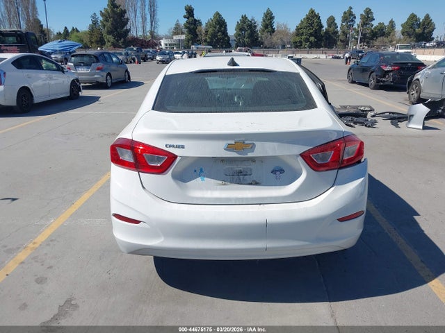 1G1BC5SM0J7131038 Chevrolet Cruze Ls Auto