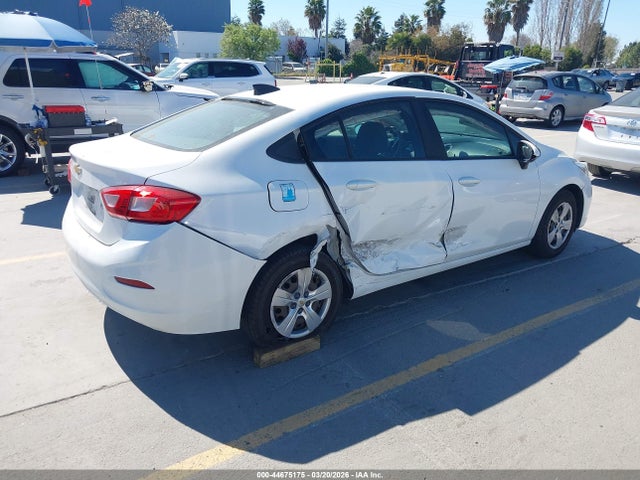 1G1BC5SM0J7131038 Chevrolet Cruze Ls Auto