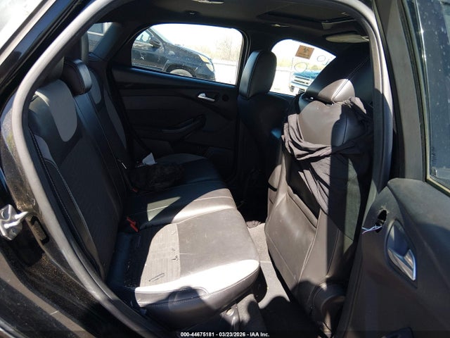 Ford FOCUS ST 2014 1FADP3L92EL243782 Image 8