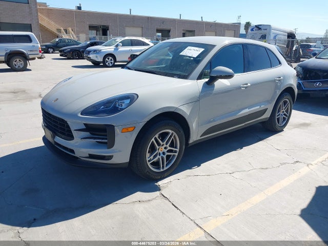 Porsche Macan 2020 WP1AA2A54LLB10834 Image 2