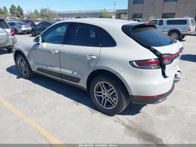 Porsche Macan 2020 WP1AA2A54LLB10834 Image 3