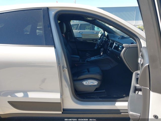 Porsche Macan 2020 WP1AA2A54LLB10834 Image 5