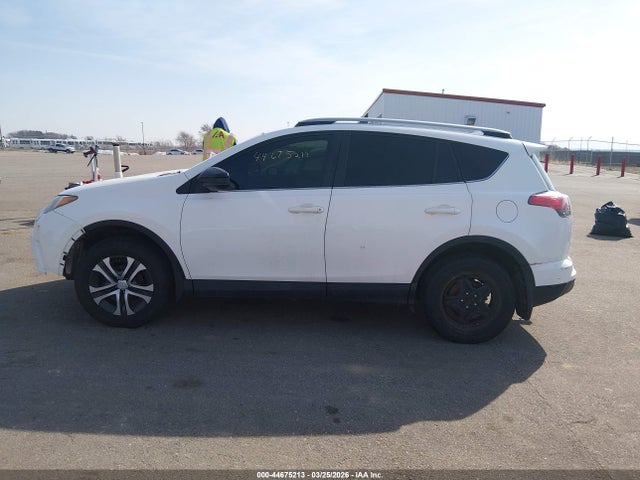 Toyota RAV4 LE 2017 JTMBFREV2HJ108271 Image 13