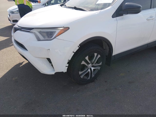 Toyota RAV4 LE 2017 JTMBFREV2HJ108271 Image 16
