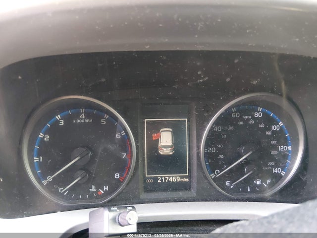 Toyota RAV4 LE 2017 JTMBFREV2HJ108271 Image 7