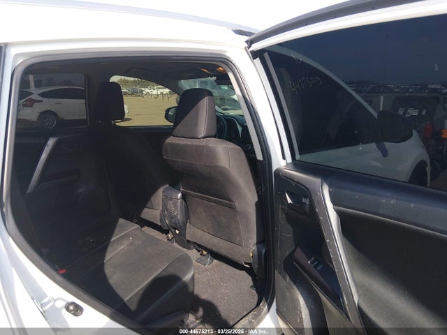 Toyota RAV4 LE 2017 JTMBFREV2HJ108271 Image 8