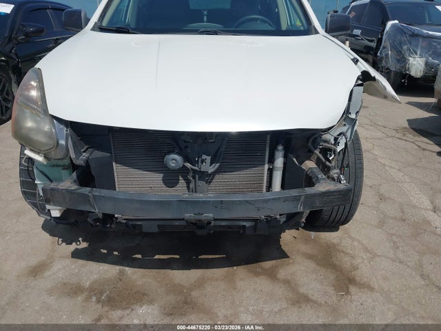 JN8AS5MT8FW160055 Nissan Rogue Select S