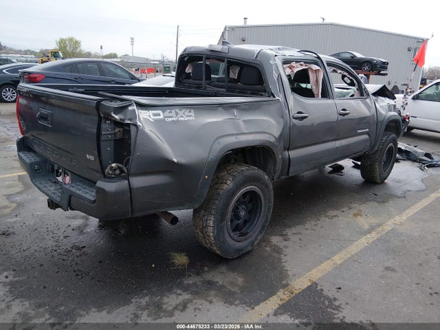 3TMCZ5AN9GM004064 Toyota Tacoma Trd Off Road