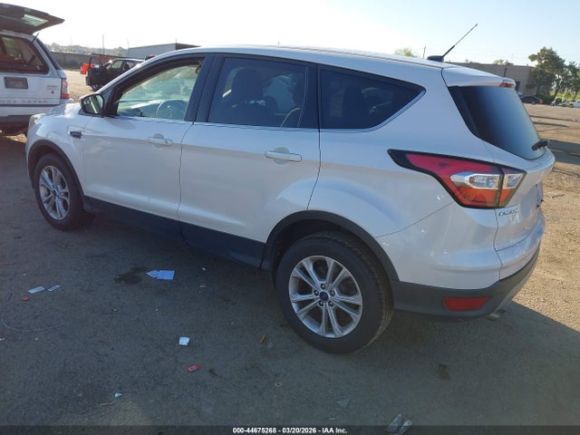 Ford ESCAPE SE 2017 1FMCU0GD9HUC80754 Image 3