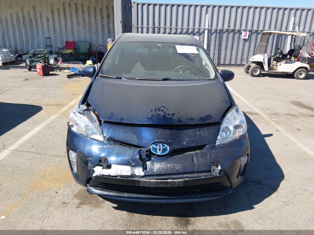 Toyota Prius Two 2015 JTDKN3DU8F0461853 Image 13