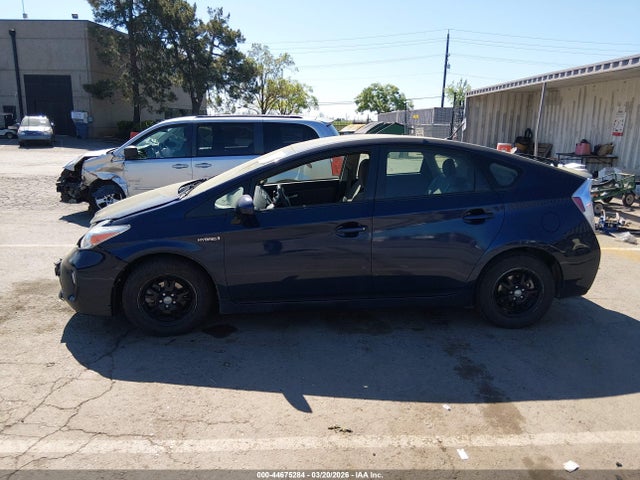 Toyota Prius Two 2015 JTDKN3DU8F0461853 Image 15