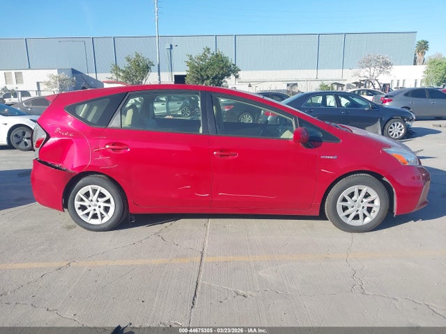 Toyota Prius V Three 2014 JTDZN3EU4E3335449 Image 13