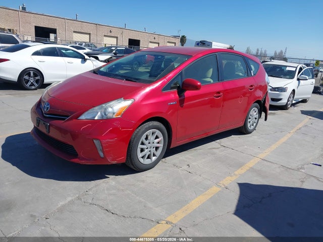 Toyota Prius V Three 2014 JTDZN3EU4E3335449 Image 2
