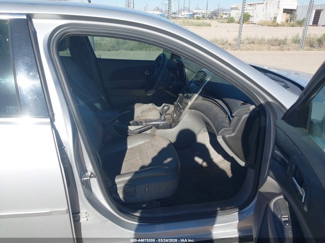 1G11C5SL4FF103081 Chevrolet MALIBU 1LT
