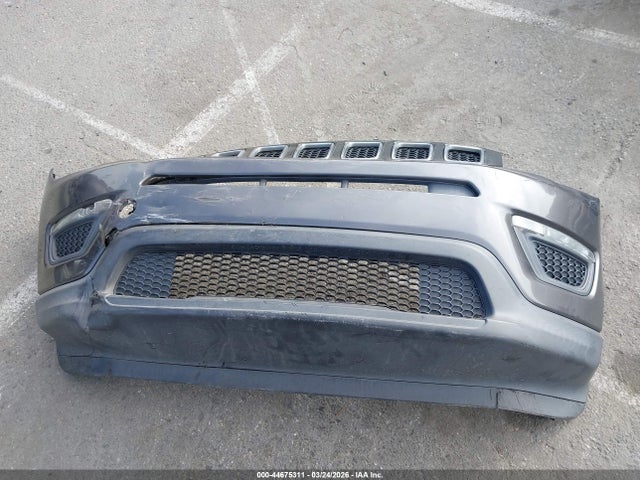 44675311 :رقم المزاد ، 3C4NJCAB5LT134059 vin ، 2020 Jeep Compass Sport Fwd مزاد بيع