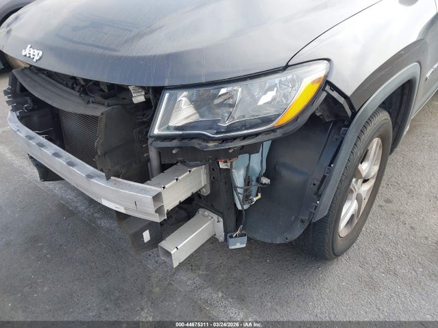 44675311 :رقم المزاد ، 3C4NJCAB5LT134059 vin ، 2020 Jeep Compass Sport Fwd مزاد بيع