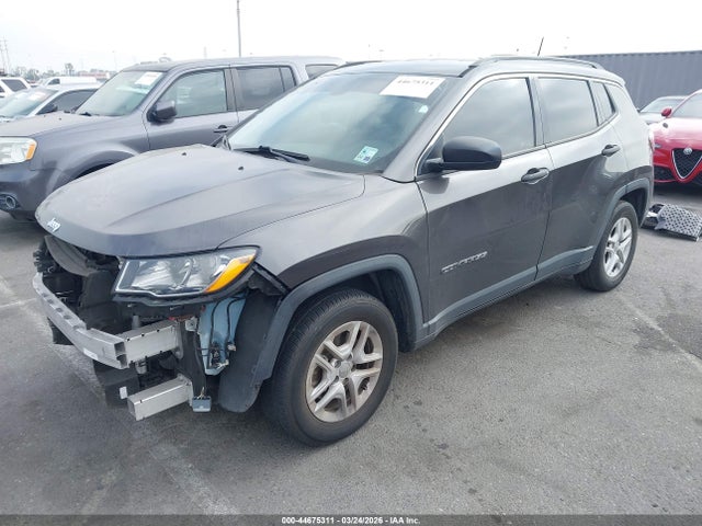 44675311 :رقم المزاد ، 3C4NJCAB5LT134059 vin ، 2020 Jeep Compass Sport Fwd مزاد بيع