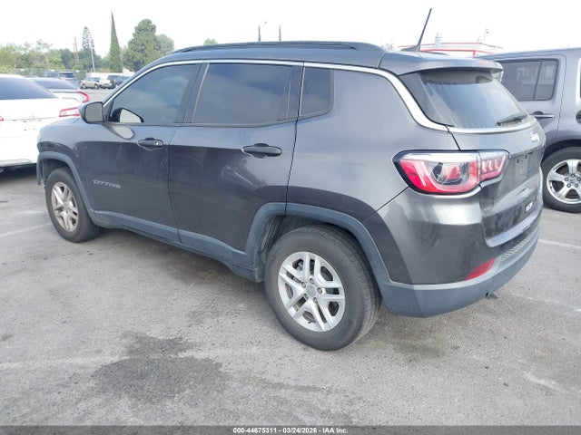 44675311 :رقم المزاد ، 3C4NJCAB5LT134059 vin ، 2020 Jeep Compass Sport Fwd مزاد بيع