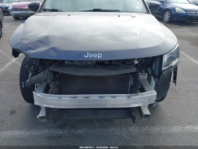 44675311 :رقم المزاد ، 3C4NJCAB5LT134059 vin ، 2020 Jeep Compass Sport Fwd مزاد بيع