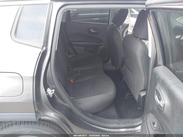 44675311 :رقم المزاد ، 3C4NJCAB5LT134059 vin ، 2020 Jeep Compass Sport Fwd مزاد بيع