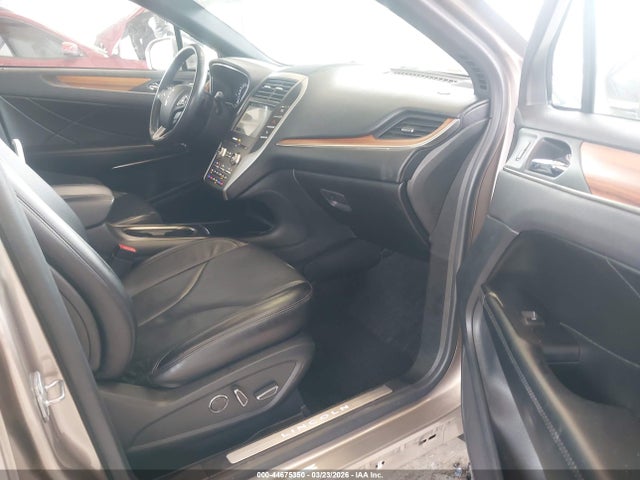 2019 LINCOLN MKC 5LMTJ3DHXKUL08633 Photo 4