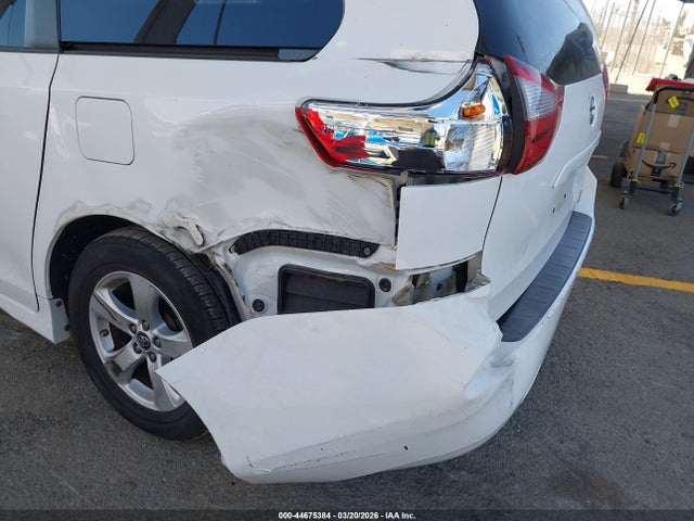 2018 TOYOTA SIENNA 5TDKZ3DC7JS912045 Photo 5