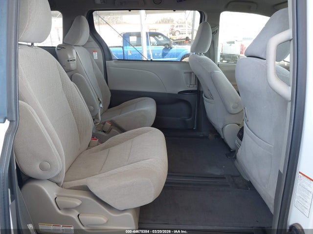 2018 TOYOTA SIENNA 5TDKZ3DC7JS912045 Photo 7