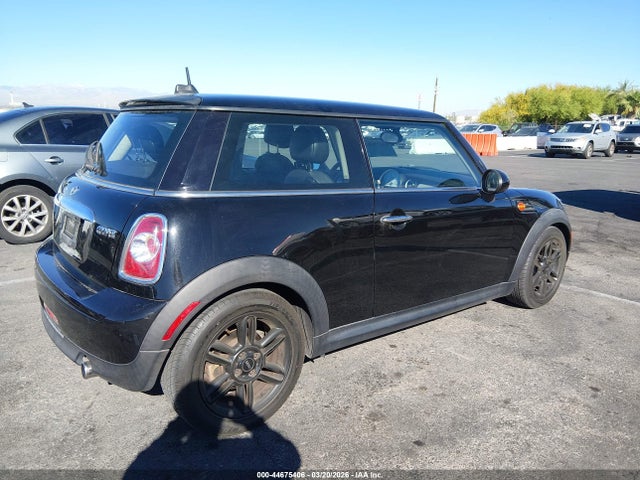 2012 MINI COOPER WMWSU3C59CT369106 Photo 3