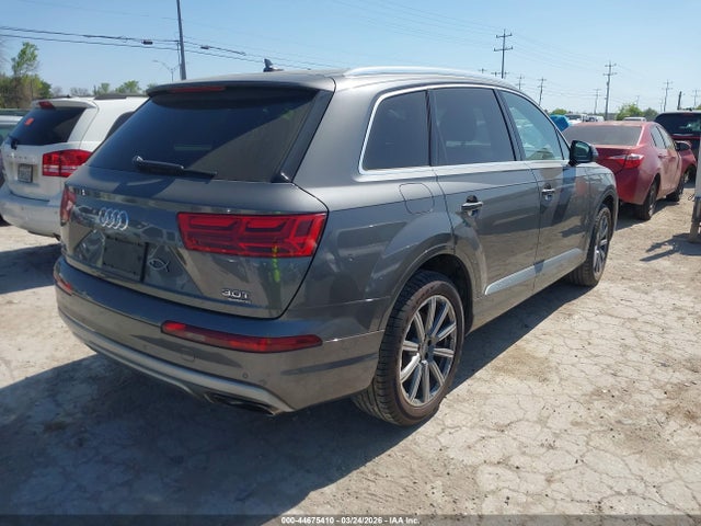 WA1LAAF77JD044957 Audi Q7 3.0t Premium