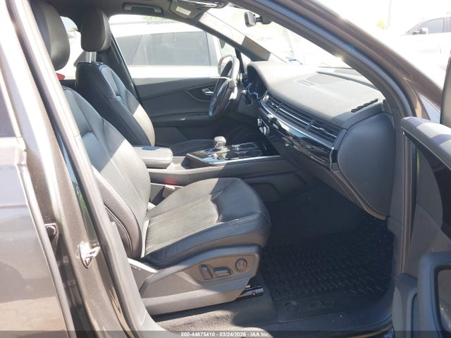 WA1LAAF77JD044957 Audi Q7 3.0t Premium