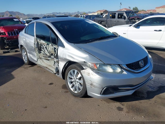 2014 19XFB2F56EE016236 main image