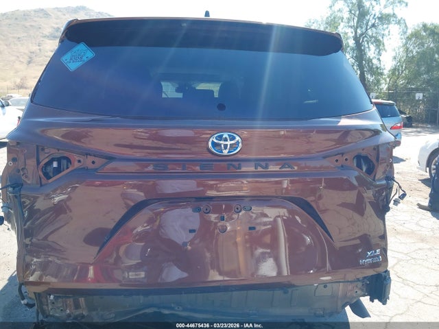Toyota SIENNA XLE 2021 5TDYRKEC5MS043128 Image 17