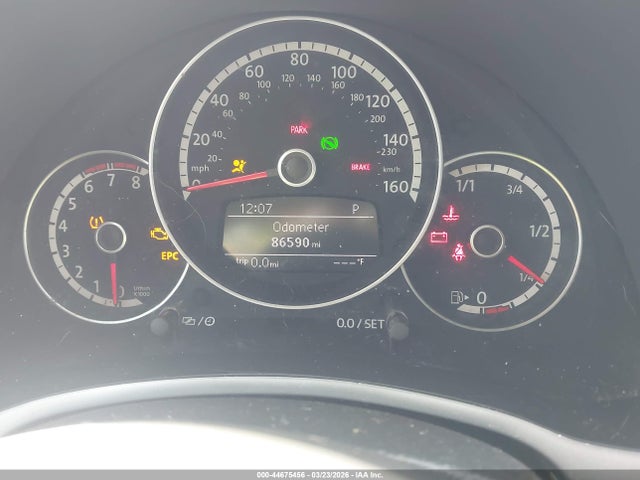2013 Volkswagen Beetle 2.5l მანქანა იყიდება აუქციონზე, vin: 3VW5P7AT2DM814119, აუქციონის ნომერი: 44675456