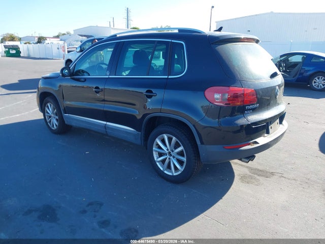 44675490 :رقم المزاد ، WVGSV7AX9HW512486 vin ، 2017 Volkswagen Tiguan 2.0t Wolfsburg Edition مزاد بيع