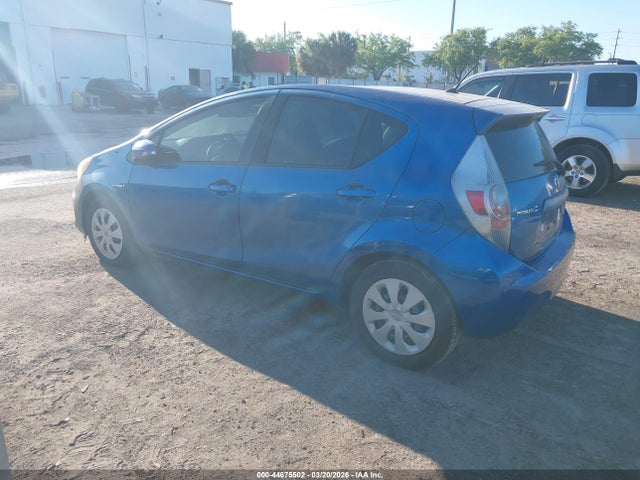 2012 TOYOTA PRIUS C JTDKDTB33C1523274 Photo 2