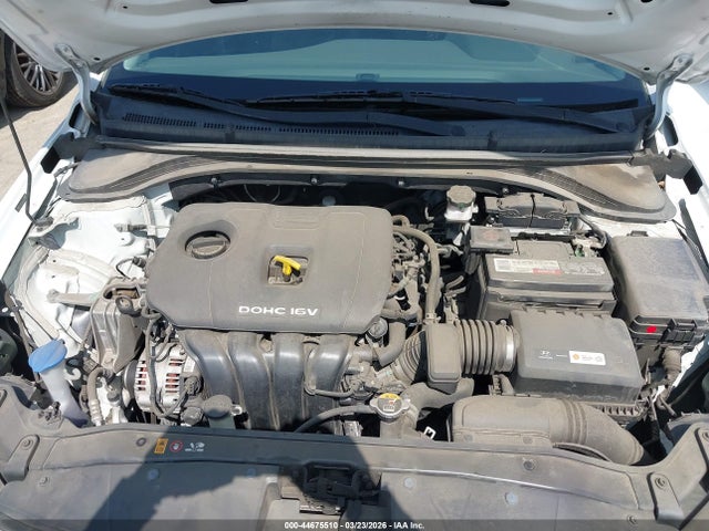 Hyundai ELANTRA SE 2018 5NPD74LF8JH382755 Image 10