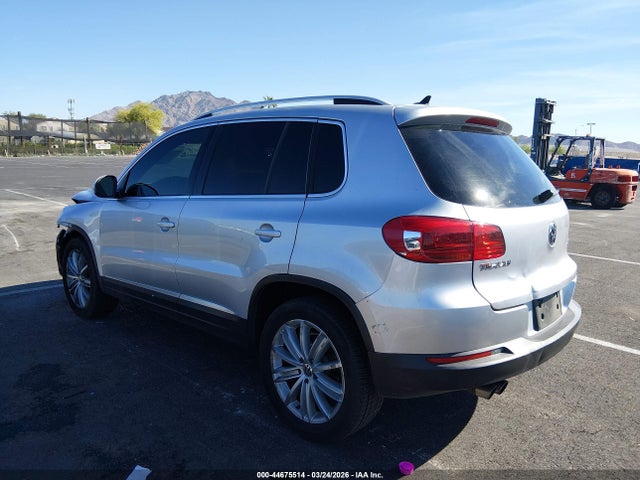WVGAV3AXXEW599640 Volkswagen TIGUAN SE