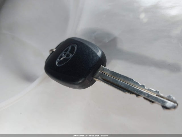 Toyota RAV4 LE 2018 2T3ZFREV3JW516185 Image 11