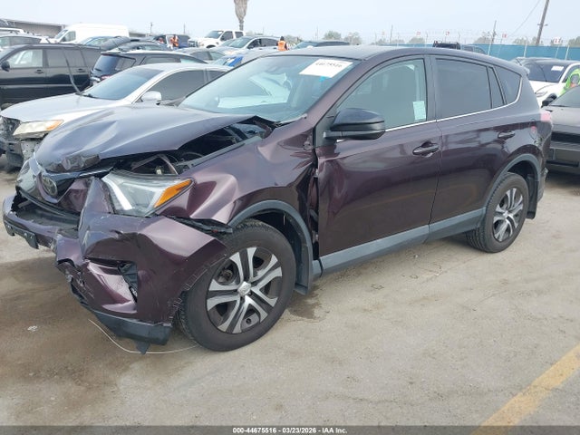 Toyota RAV4 LE 2018 2T3ZFREV3JW516185 Image 2