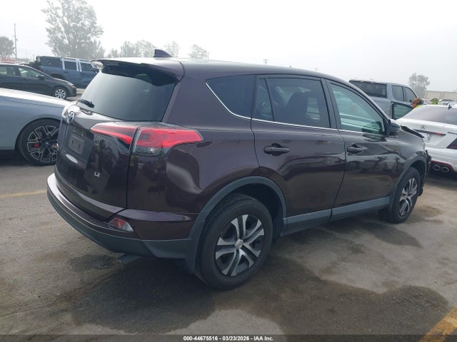 Toyota RAV4 LE 2018 2T3ZFREV3JW516185 Image 4