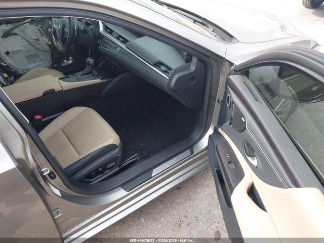 44675532 :رقم المزاد ، 58ABZ1B12KU027940 vin ، 2019 Lexus Es 350 Ultra Luxury مزاد بيع