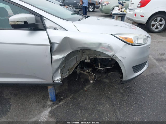 1FADP3K27HL278195 Ford FOCUS SE