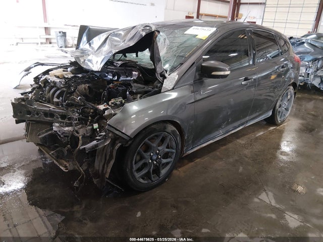 Ford FOCUS SE 2016 1FADP3K28GL209241 Image 2