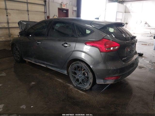 Ford FOCUS SE 2016 1FADP3K28GL209241 Image 3